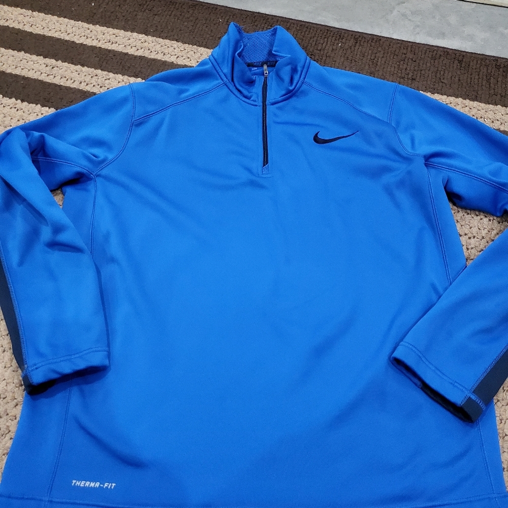 Mens Nike  like new thermafit half zip